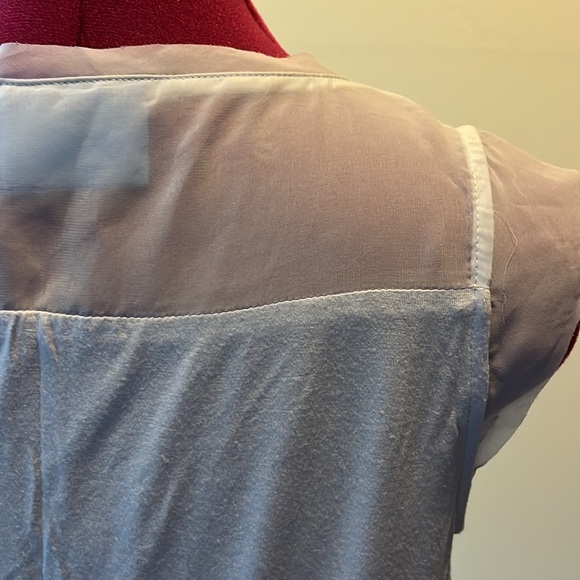 Vera Wang  Top  tank top  Light gray   Whiskered pattern / Sheer Edges  Size S - Picture 8 of 10